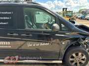 Tür 2-türig rechts von einem Mercedes Vito