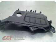 Motor Schutzblech von einem Opel Vivaro