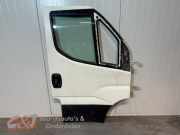 Tür 2-türig rechts von einem Iveco New Daily
