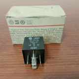 Relais Kraftstoffpumpe AUDI A6 (4B2, C5)