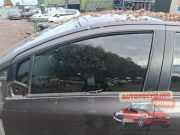 Türscheibe links vorne Toyota Yaris Liftback P9