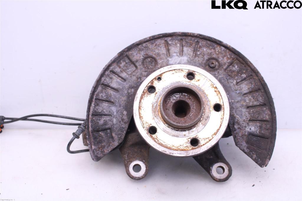 Radnabe vorn MERCEDES-BENZ VITO / MIXTO Box (W639) A6393301332