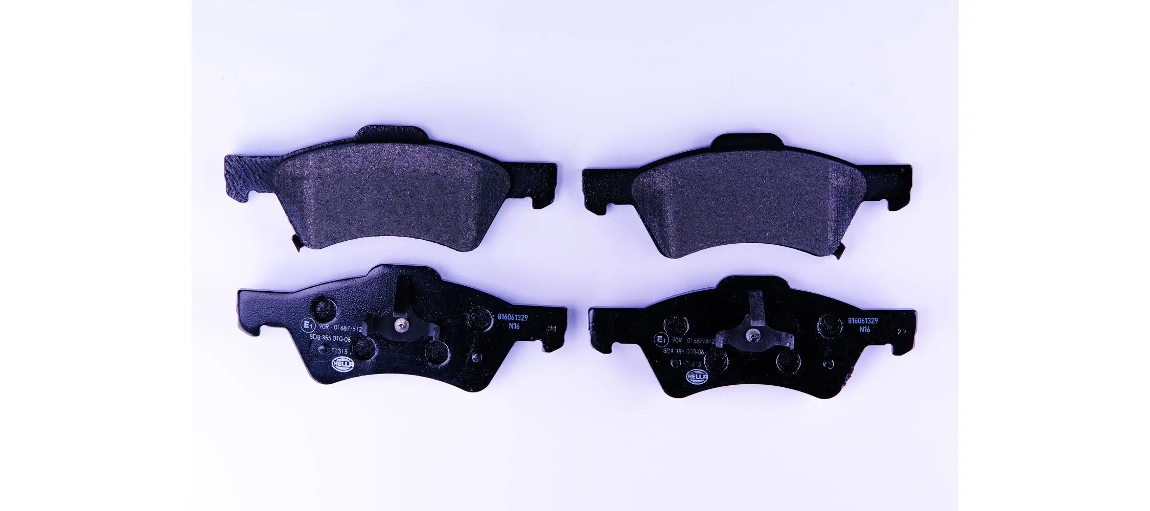 Bremsbelagsatz, Scheibenbremse Vorderachse HELLA 8DB 355 010-061