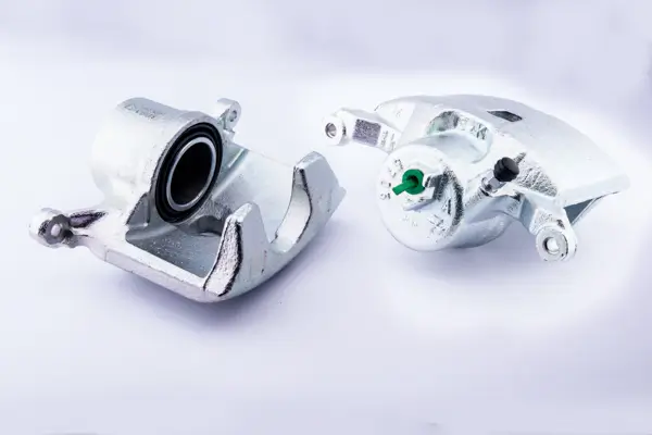 Bremssattel Vorderachse links HELLA 8AC 355 392-851