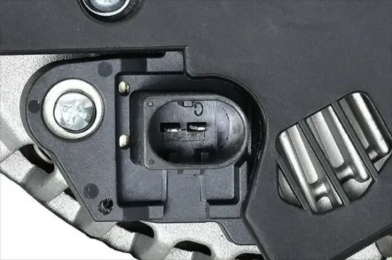 Generator 12 V HELLA 8EL 015 630-641 Bild Generator 12 V HELLA 8EL 015 630-641