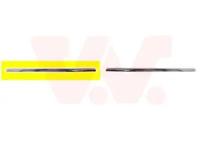 Zier-/Schutzleiste, Stoßfänger vorne rechts an Hauptscheinwerfer VAN WEZEL 0318582