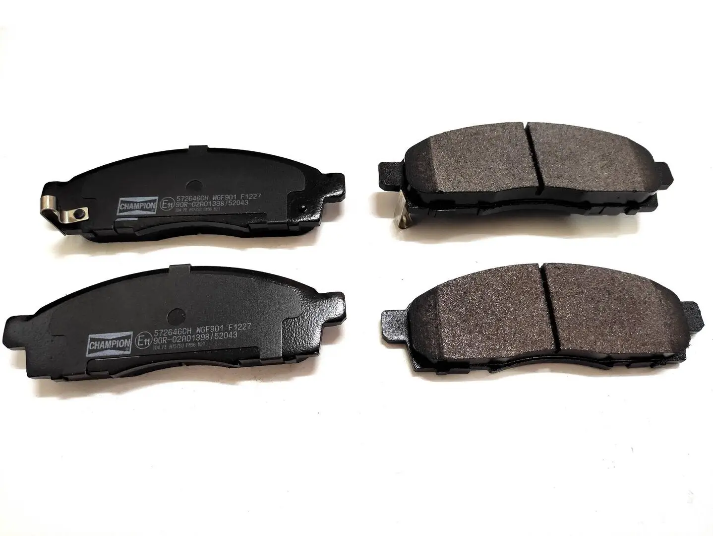 Bremsbelagsatz, Scheibenbremse Vorderachse CHAMPION 572646CH