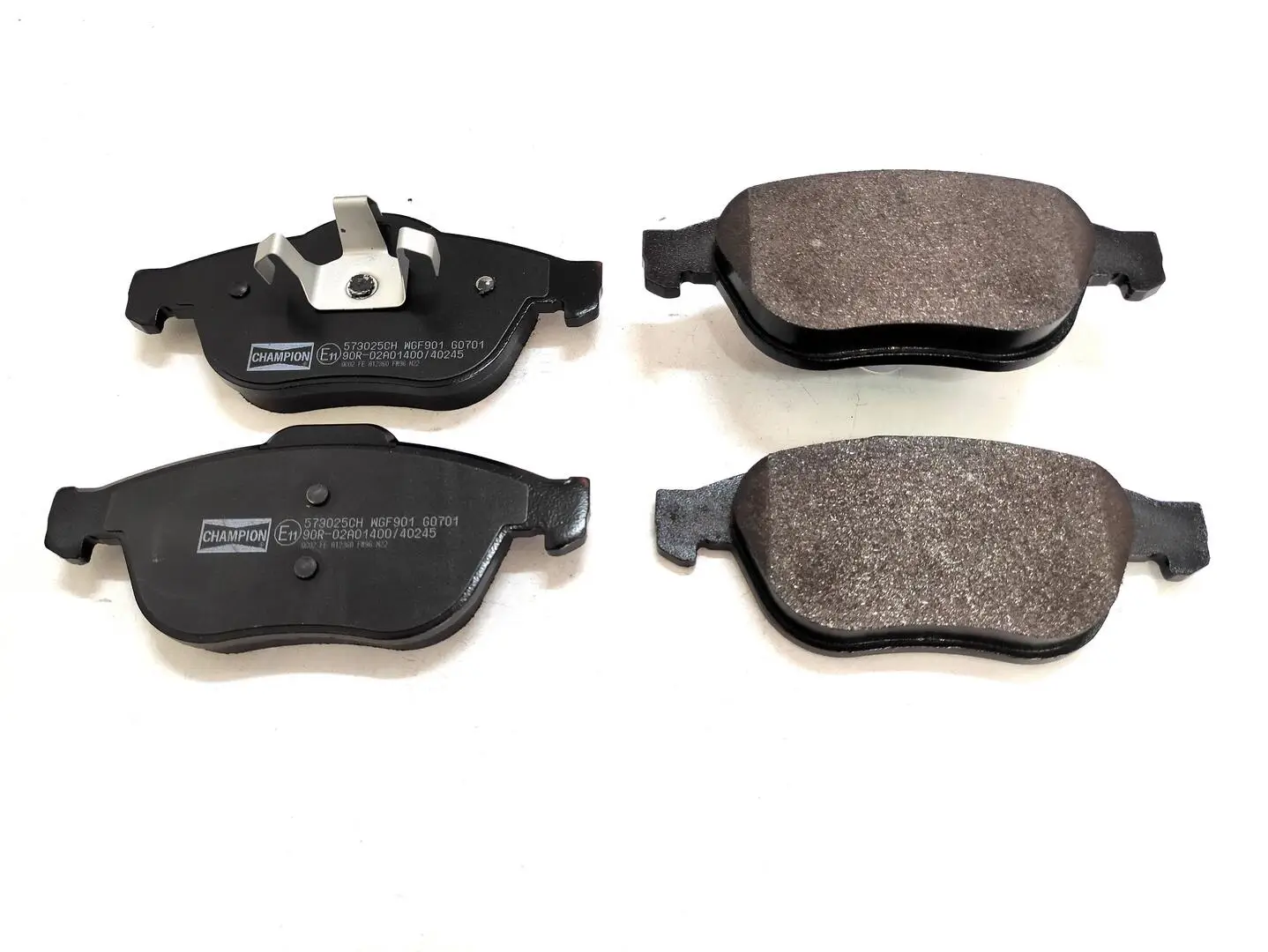 Bremsbelagsatz, Scheibenbremse Vorderachse CHAMPION 573025CH