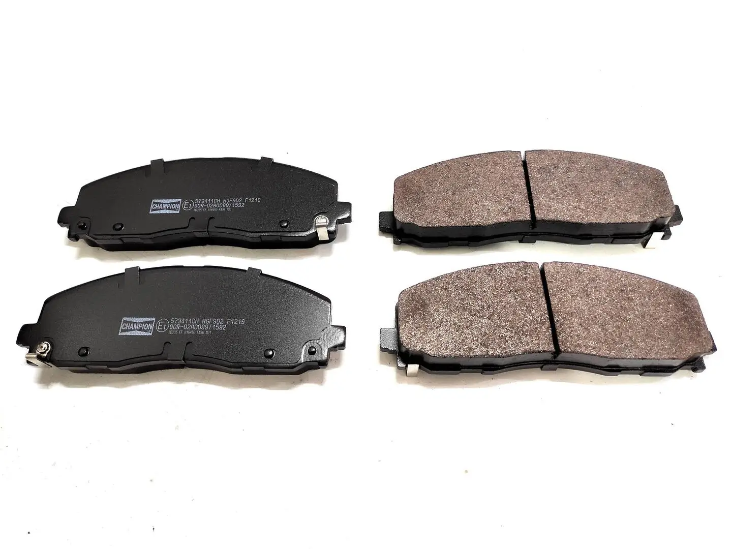 Bremsbelagsatz, Scheibenbremse Vorderachse CHAMPION 573411CH