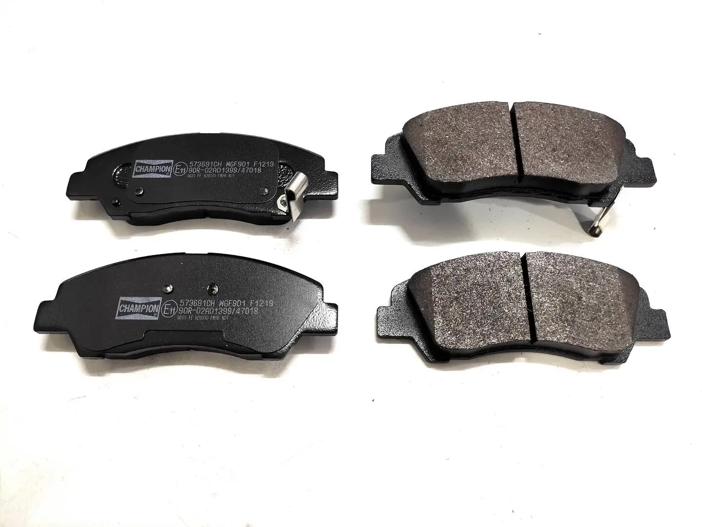 Bremsbelagsatz, Scheibenbremse Vorderachse CHAMPION 573691CH