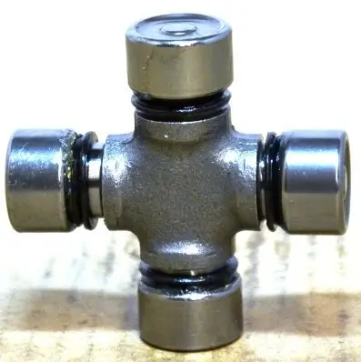 Gelenk, Gelenkwelle hintere Gelenkwelle an Differential hintere Gelenkwelle an Verteilergetriebe LÖBRO U 177 Bild Gelenk, Gelenkwelle hintere Gelenkwelle an Differential hintere Gelenkwelle an Verteilergetriebe LÖBRO U 177