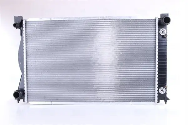 Kühler, Motorkühlung NISSENS 60233A