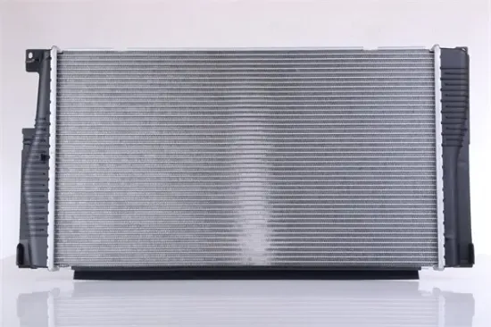 Kühler, Motorkühlung NISSENS 61313A Bild Kühler, Motorkühlung NISSENS 61313A