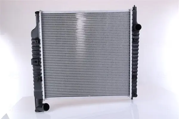 Kühler, Motorkühlung NISSENS 61021A