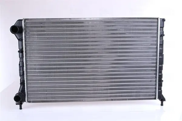 Kühler, Motorkühlung NISSENS 61766