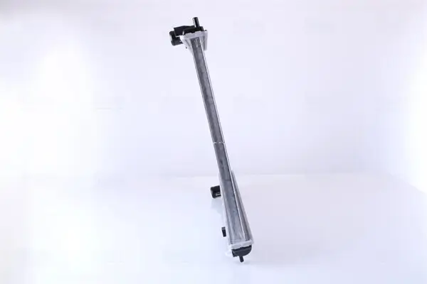 Kühler, Motorkühlung NISSENS 63028A