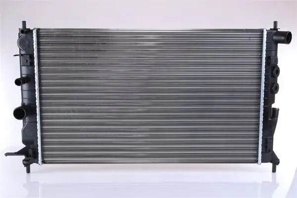 Kühler, Motorkühlung NISSENS 63013A