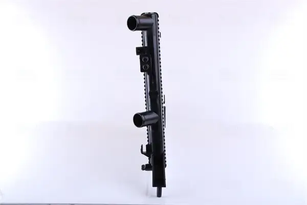 Kühler, Motorkühlung NISSENS 630772