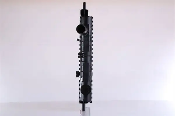 Kühler, Motorkühlung NISSENS 63601