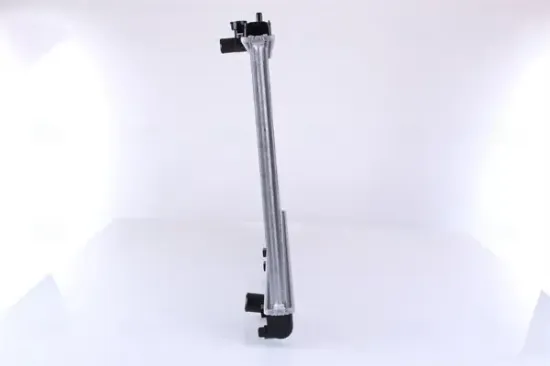 Kühler, Motorkühlung NISSENS 64670A Bild Kühler, Motorkühlung NISSENS 64670A