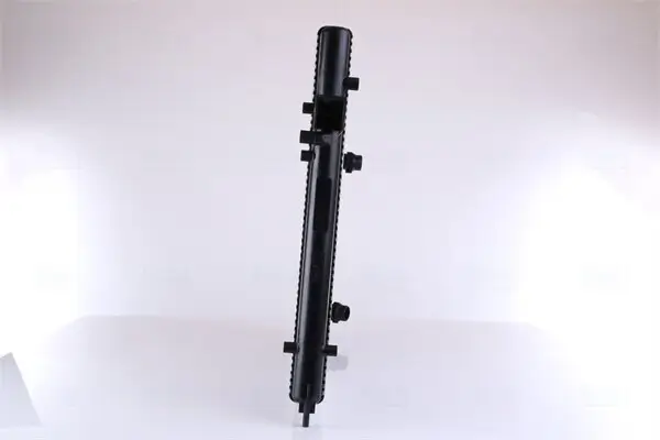 Kühler, Motorkühlung NISSENS 675032