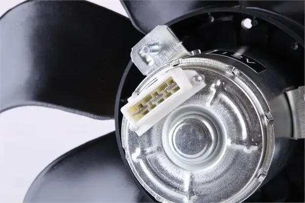 Lüfter, Motorkühlung 12 V NISSENS 85835
