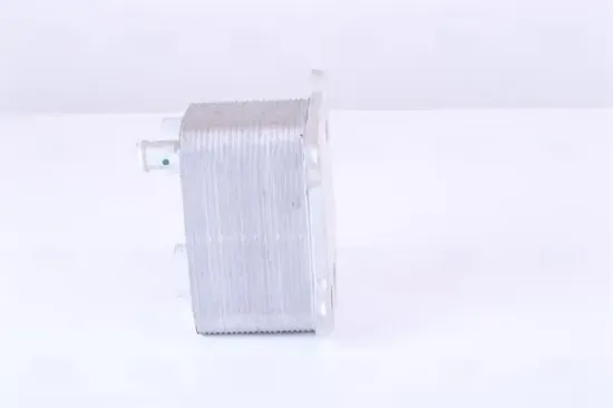 Ölkühler, Motoröl NISSENS 90832 Bild Ölkühler, Motoröl NISSENS 90832