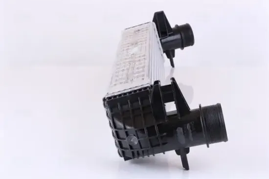 Ladeluftkühler NISSENS 96120 Bild Ladeluftkühler NISSENS 96120