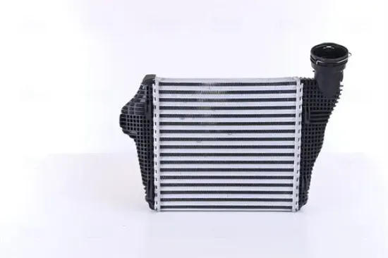 Ladeluftkühler links NISSENS 961435 Bild Ladeluftkühler links NISSENS 961435