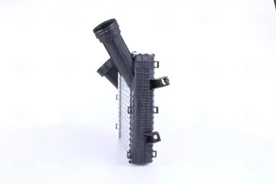 Ladeluftkühler rechts NISSENS 96611 Bild Ladeluftkühler rechts NISSENS 96611