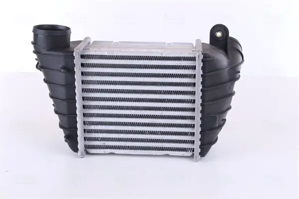 Ladeluftkühler NISSENS 96747