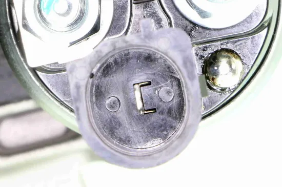 Starter 12 V 2,2 kW VEMO V10-12-20270 Bild Starter 12 V 2,2 kW VEMO V10-12-20270