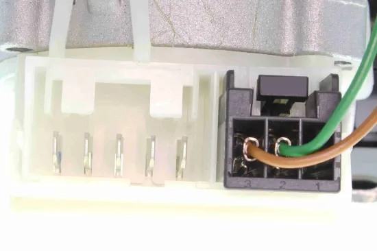 Wischermotor 12 V vorne VEMO V24-07-0018 Bild Wischermotor 12 V vorne VEMO V24-07-0018