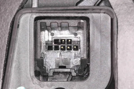 Türschloss hinten links VEMO V40-85-0042 Bild Türschloss hinten links VEMO V40-85-0042