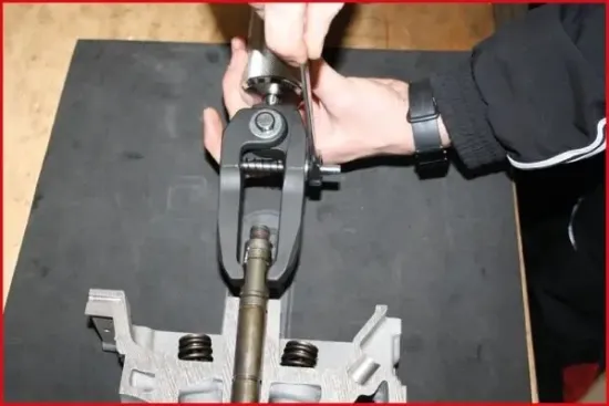 Demontagewerkzeugsatz, Common-Rail-Injektor KS TOOLS 152.2070 Bild Demontagewerkzeugsatz, Common-Rail-Injektor KS TOOLS 152.2070