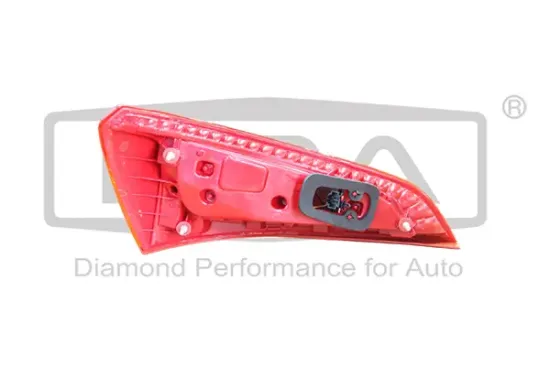 Heckleuchte rechts DPA 99451790702 Bild Heckleuchte rechts DPA 99451790702