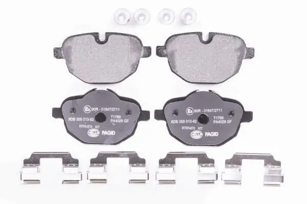 Bremsbelagsatz, Scheibenbremse Hinterachse HELLA PAGID 8DB 355 013-921