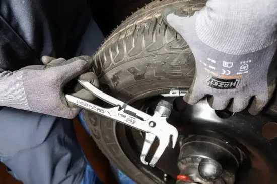 Wuchtgewichtezange HAZET 665-1 Bild Wuchtgewichtezange HAZET 665-1