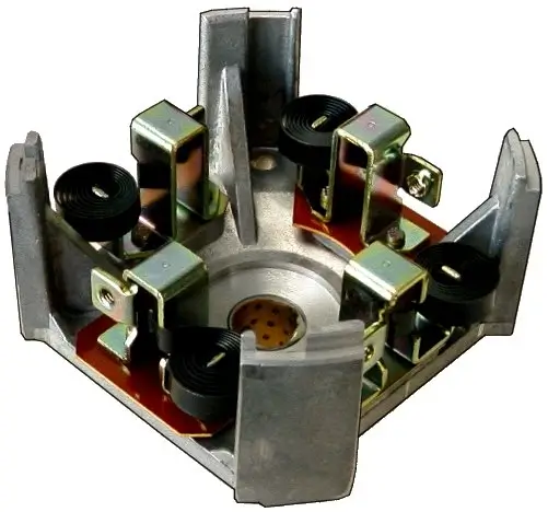 Starter 12 V 2,7 kW HC-Cargo F032113938 Bild Starter 12 V 2,7 kW HC-Cargo F032113938