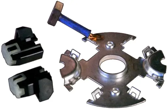 Starter 12 V 1,7 kW HC-Cargo F032113928 Bild Starter 12 V 1,7 kW HC-Cargo F032113928