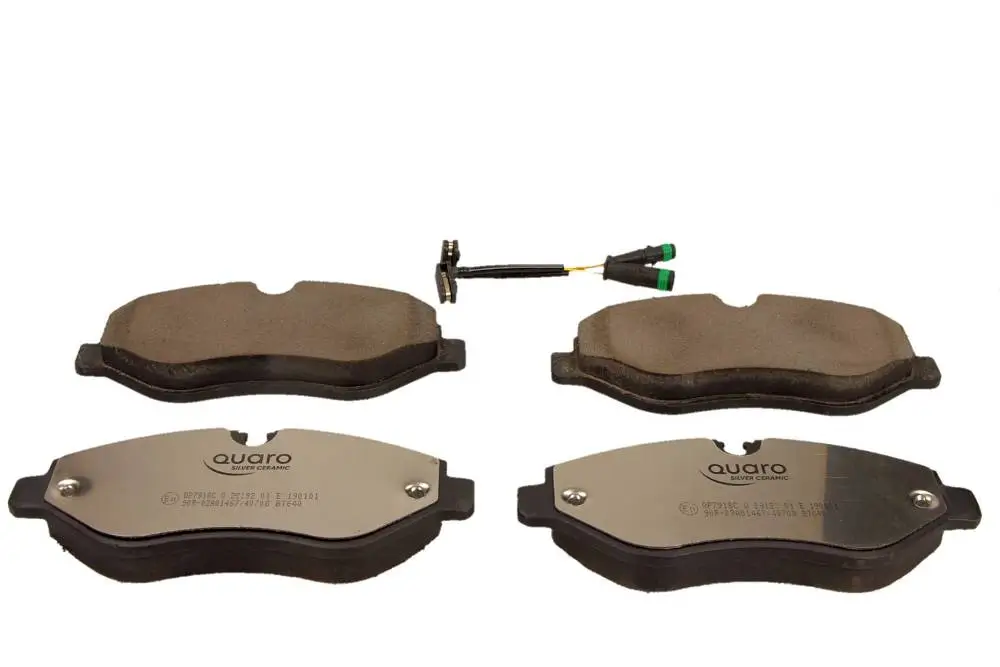 Bremsbelagsatz, Scheibenbremse Vorderachse QUARO QP7918C