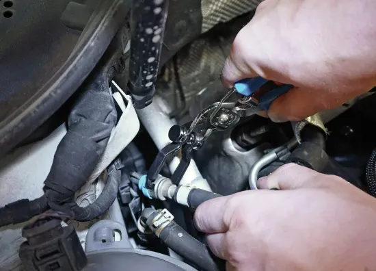 Zange, Schnellkupplung-Kraftstoffleitung GEDORE KL-0121-38 B Bild Zange, Schnellkupplung-Kraftstoffleitung GEDORE KL-0121-38 B