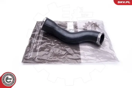 Ladeluftschlauch links Ladeluftkühler ESEN SKV 24SKV808 Bild Ladeluftschlauch links Ladeluftkühler ESEN SKV 24SKV808