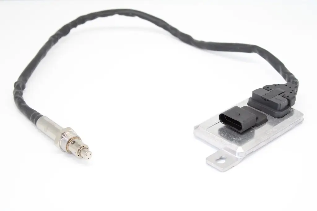 NOx-Sensor, Harnstoffeinspritzung 12 V AMPRO A10203L7AC