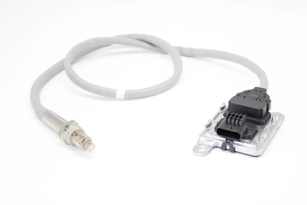 NOx-Sensor, Harnstoffeinspritzung 12 V AMPRO A10204LBQ