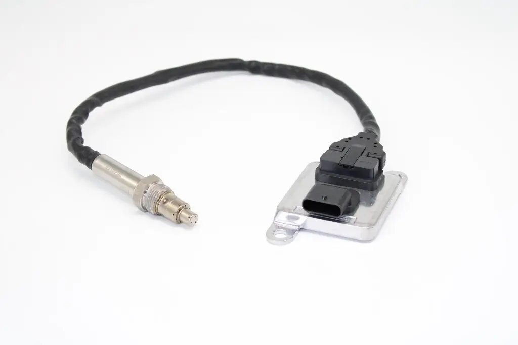 NOx-Sensor, Harnstoffeinspritzung 12 V AMPRO A1035006