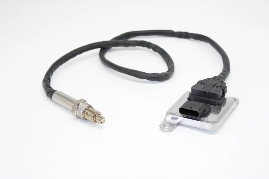 NOx-Sensor, Harnstoffeinspritzung 12 V AMPRO A1038611