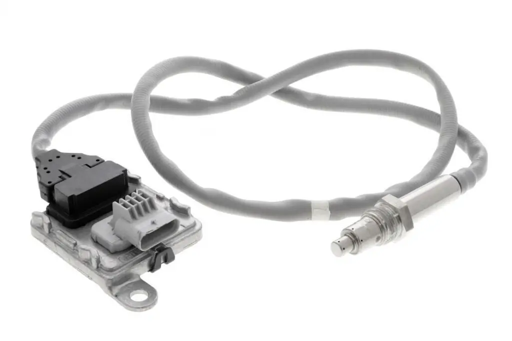 NOx-Sensor, Harnstoffeinspritzung 12 V AMPRO A1066747