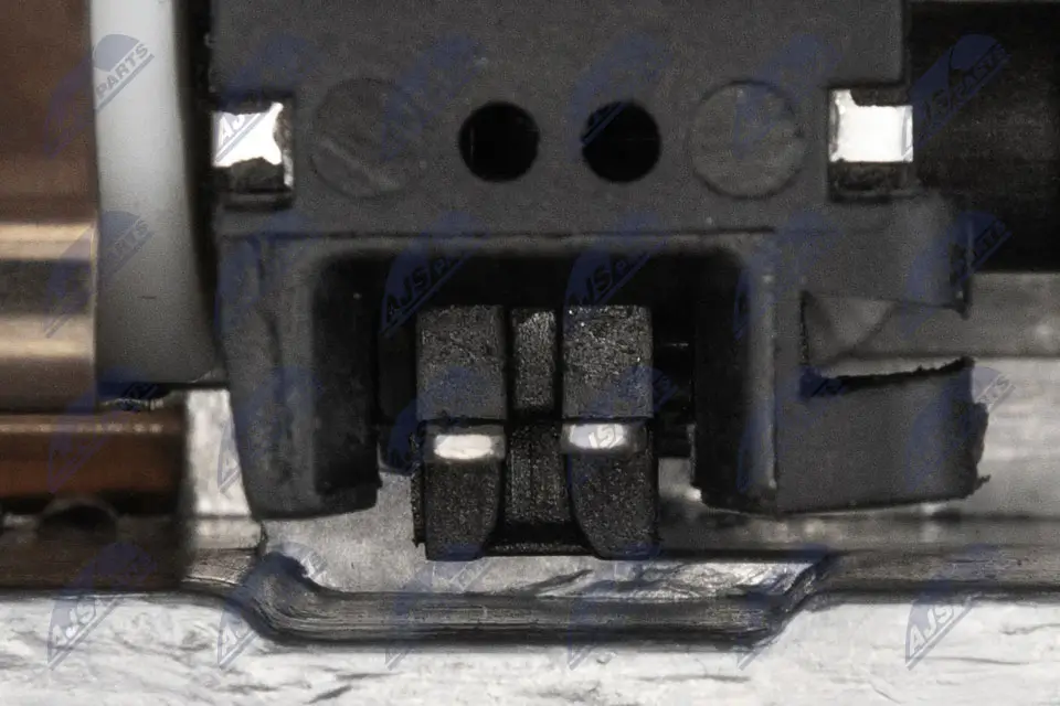 Lambdasonde vorne vorne vor Katalysator NTY ESL-HY-528