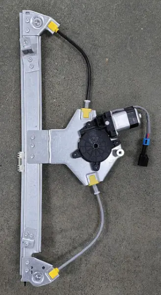 Fensterheber vorne rechts MTR 13310262